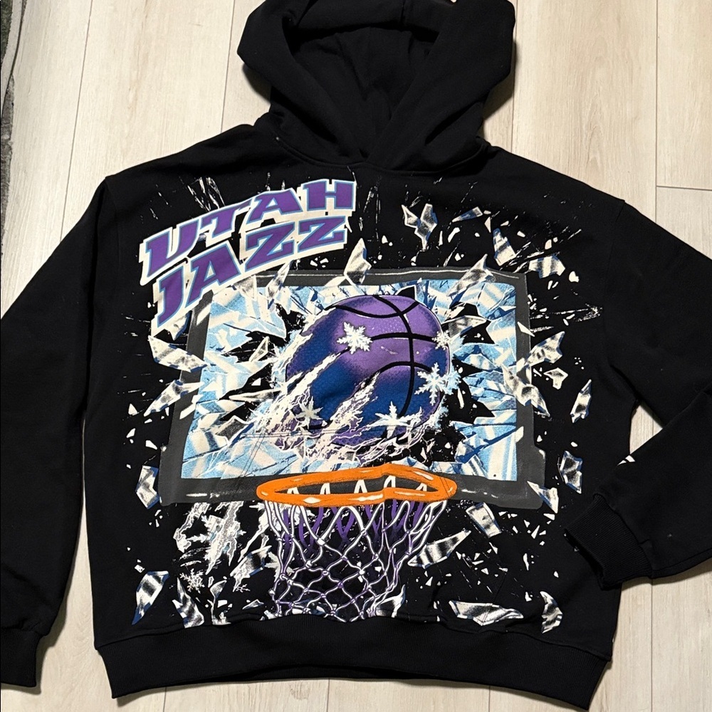 Men’s Woodn Grail Utah Jazz Black Graphic Pullover Hoodie Size Large